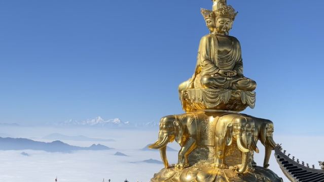 Pemandu pelancong peribadi eksklusif Gunung Emei + Itinerari Puncak Emas