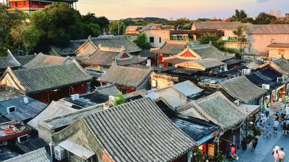 Grand View Garden + Beihai Park + Shichahai + Yandaixie Street + Old Beijing Hutong Tour