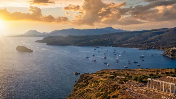 Athena, Yunani: Tur Setengah Hari Danau Vouliagmeni, Pantai Sounio, dan Kuil Poseidon
