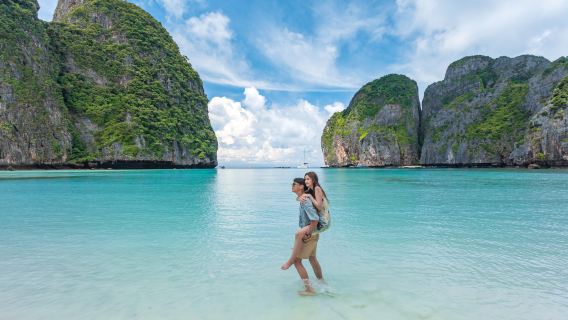 From Phuket or Khao Lak: Phi Phi Islands Maya Bay Tour with Bamboo Island, Snorkel and Lunch