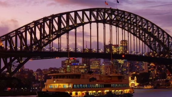 Excursion d'une journée en voiture avec chauffeur à Auckland, Nouvelle-Zélande : Mont Éden, Sky Tower, Harbour Bridge et Mission Bay Fountain