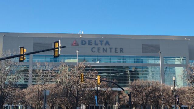 входные билеты на матчи регулярного сезона и плей-офф НБА в Дельта-центре — домашней арене Юта Джаз [погрузитесь в захватывающий мир баскетбола НБА]