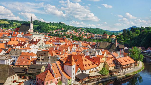 Lawatan sehari dengan sewaan peribadi ke Prague + Pekan Český Krumlov + Pekan České Budějovice, Republik Czech