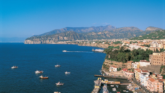 [Voyage en groupe le long de la Côte Amalfitaine] Ruines de Pompéi + Sorrente + Cassino + Dégustation de limoncello