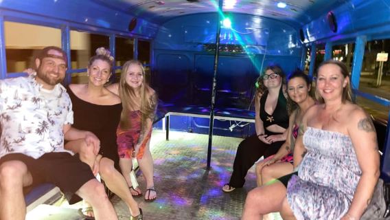 Curacao: Nightlife Bus Tour with Live Entertainment