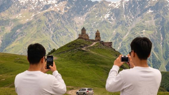 Tbilisi & Kazbegi Private Transfer: 1-Way or Round Trip with Scenic Stops