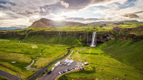 Excursión de un día a la Laguna Azul y la costa sur de Islandia|Traslado en minibús cómodo por la ciudad|Incluye entrada al balneario