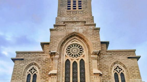 越南芽莊市區半日遊&大教堂+占婆塔+五指岩|中文導遊|包含接送服務