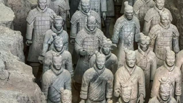 Xi'an Terracotta Savaşçıları ve Atları Günübirlik Gezisi + Lishan Bahçesi Grup Turu, Aile Dostu Tur (Giriş Ücretleri ve Öğle Yemeği Dahil)