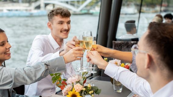 Seine River: 3-Course Lunch Cruise