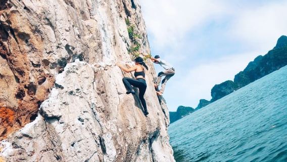 Vịnh Lan Hạ: Soloing nước sâu