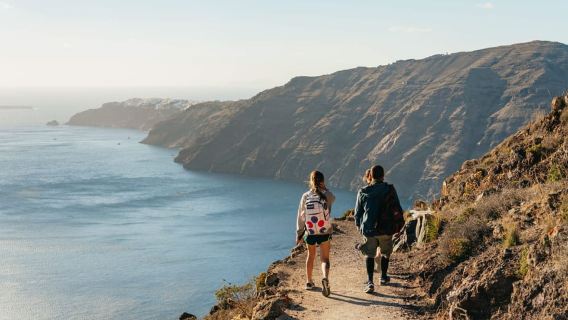 Santorini: Caldera Trail Guided Hike and Sunset Viewing