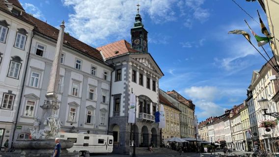 Từ Zagreb: Ljubljana với Đường sắt leo núi và Hồ Bled