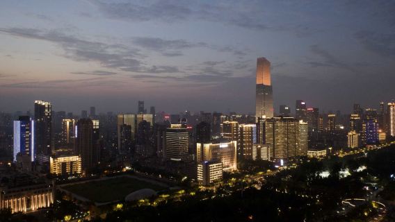 Tour a piedi notturno di Wuhan: spedizione notturna nella "Chicago orientale" di Wuhan