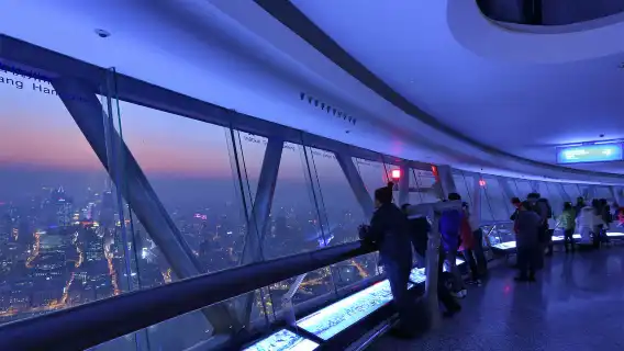 Shanghai popular attractions 1-day tour: Oriental Pearl Radio & Television Tower + The Bund + Yu Garden + ERA acrobatic show