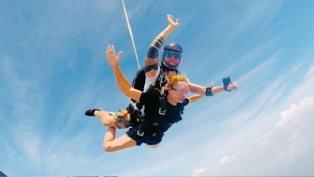 天津高空跳傘基地【超長自由落體+高空體驗+教練1V1帶跳+美美出片+視訊剪輯】