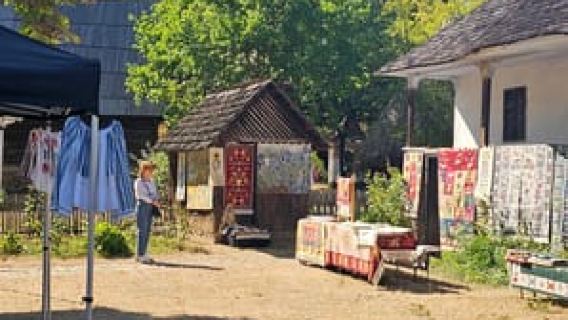 Bucharest Parliament,Village Museum,Dracula's Tomb,Mogosoaia