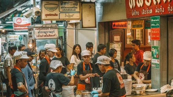 Petualangan Tuk-tuk Malam di Bangkok