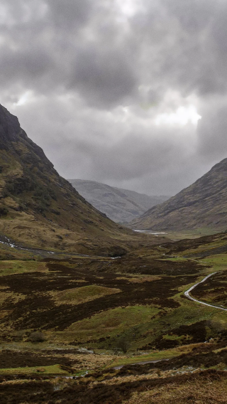 Day tour to Loch Ness, Glen Coe and the Highlands [departs from Glasgow + 16-person group + bookable for one person]