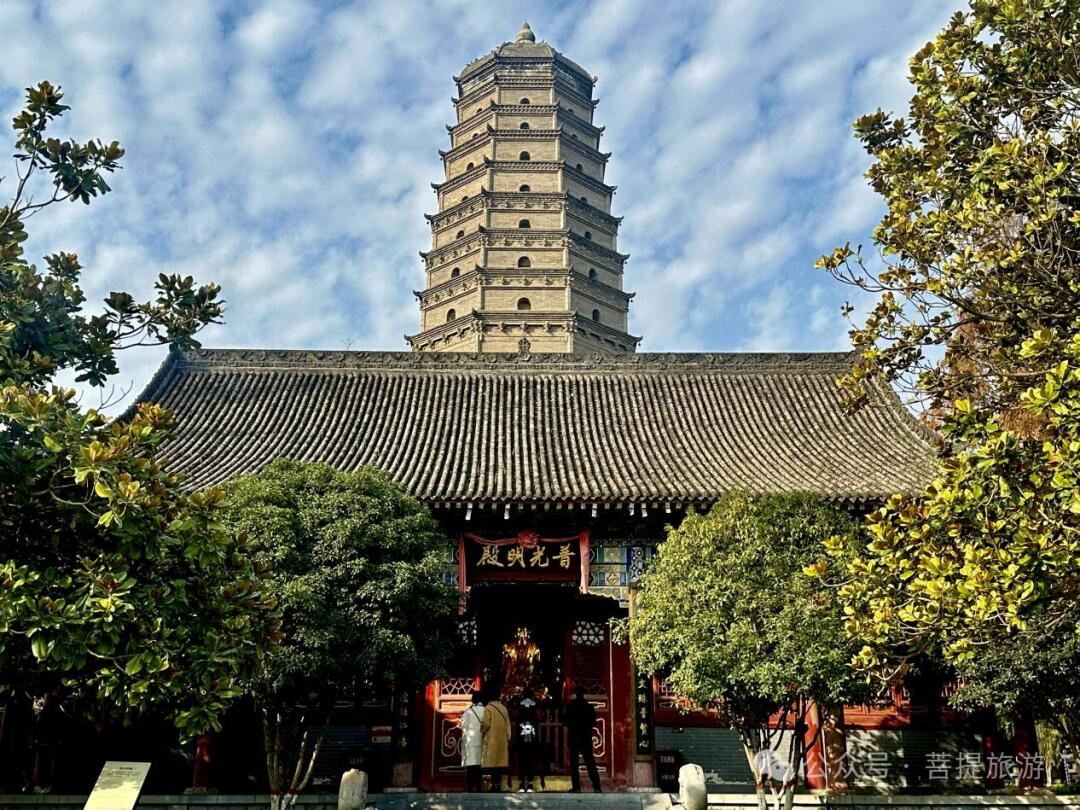 Excursión de un día al lugar turístico cultural Famen en Baoji, Shaanxi + Templo de Zhuge Liang en Wuzhangyuan + Mausoleo del Emperador Yan con servicio en inglés