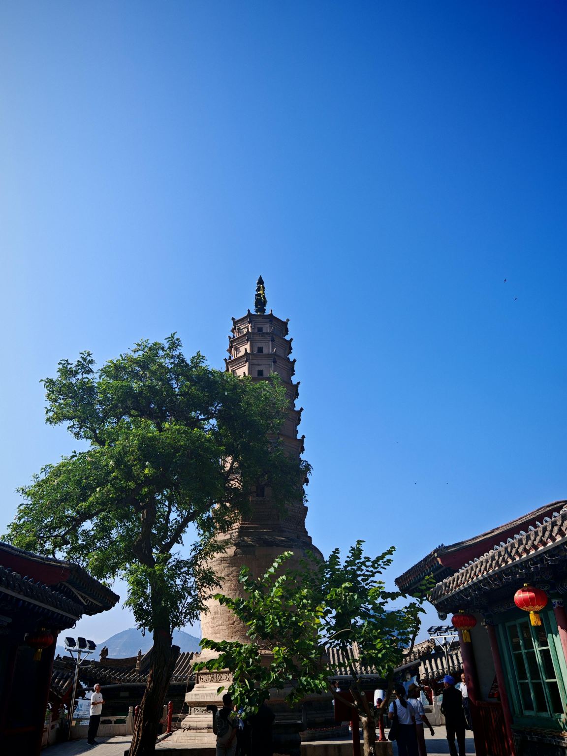 Tour di un giorno con noleggio con conducente esclusivo a Lanzhou, Gansu: Scultura della Madre del Fiume Giallo + Montagna della Pagoda Bianca + Ponte sul Fiume Giallo con servizio in inglese