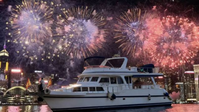 【香港拼船賞煙花】2026香港維港年初二遊艇煙花I載客46人