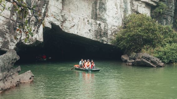 A day in Ninh Binh: HOA LU–TRANG AN–HANG MUA  [Transfer from Hanoi+Lunch Included]