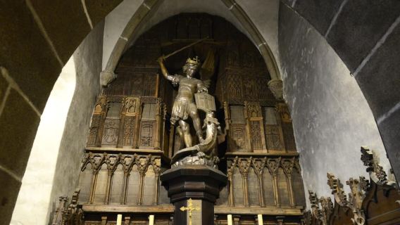 Paris: Mont Saint-Michel Day Tour with Chinese Tour Guide