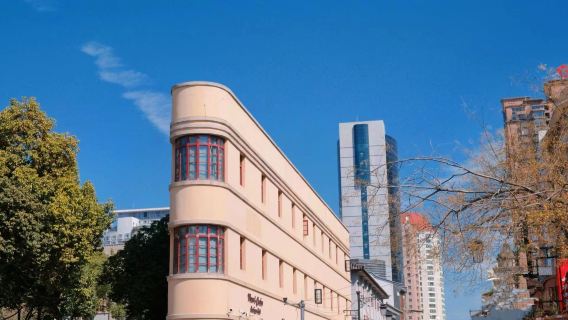 雲南陸軍講武堂+翠湖公園+昆明老街+官渡古鎮+斗南花市一日遊