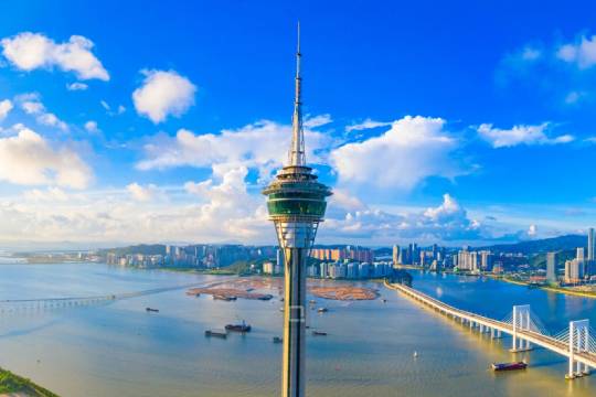 Macau Tower + Macau Observation Tower Bunge Jump + Macau Observation Tower Hundred Steps to the Sky One-day Tour