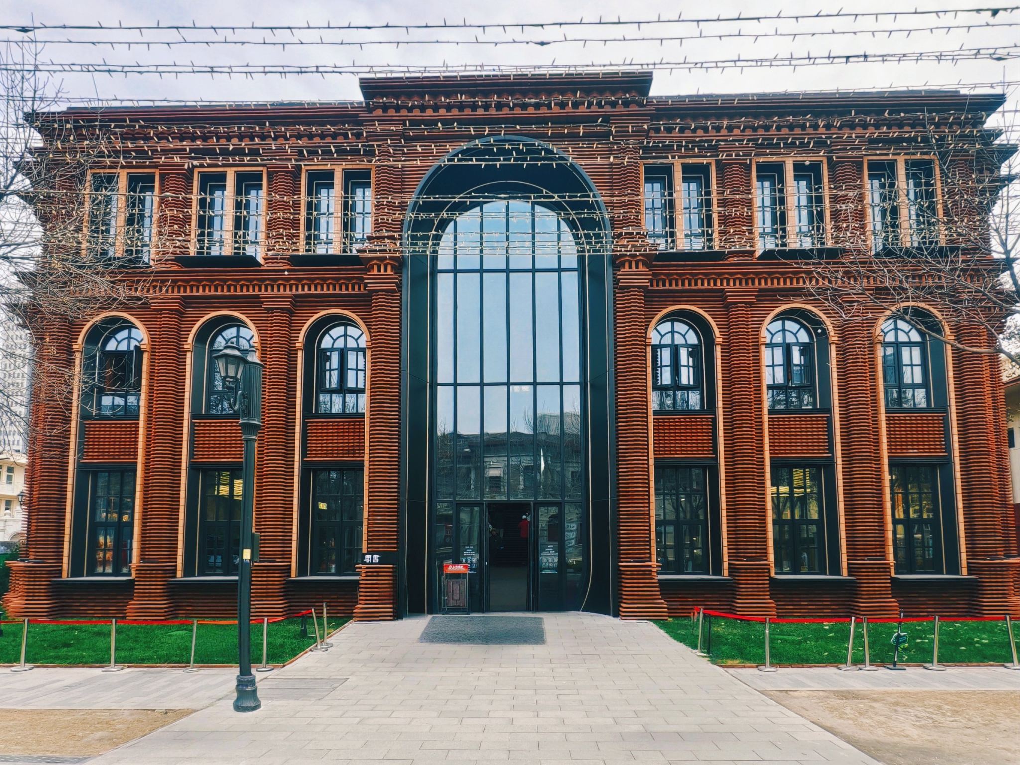 Tianjin Lingdang Pavilion + Zhongshuge Bookstore + Drum Tower + Airport Drop-off (Exploring Tianjin's Flavorful Architecture)