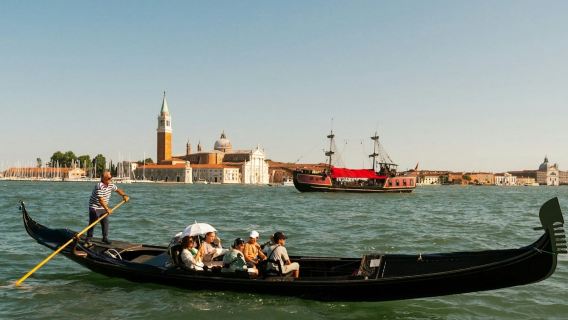 Venice: Shared Gondola Ride