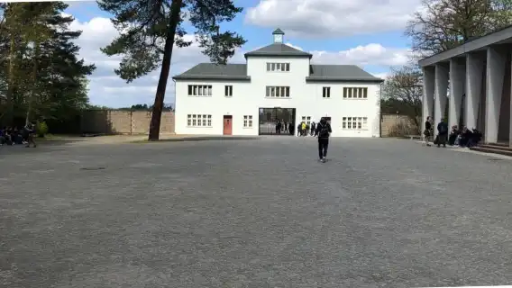 Sachsenhausen: Small Group Tour + Transport from Berlin