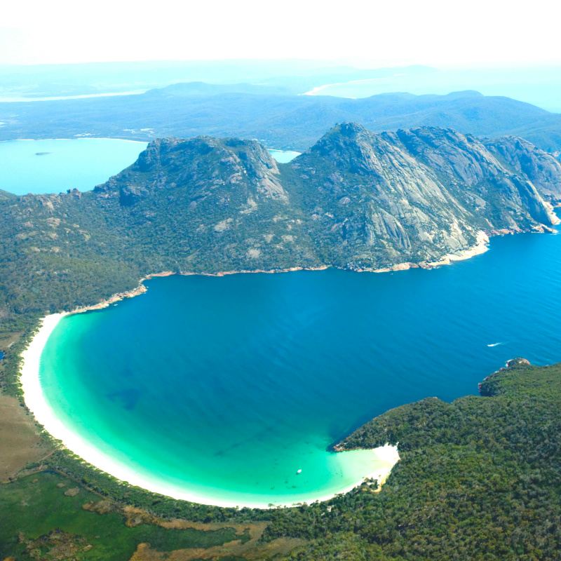塔斯馬尼亞荷巴特菲欣納國家公園酒杯灣蜜月灣寇思灣一日遊
