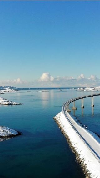 Tromso · Sommarøy + Kvaløya two-island full view day tour