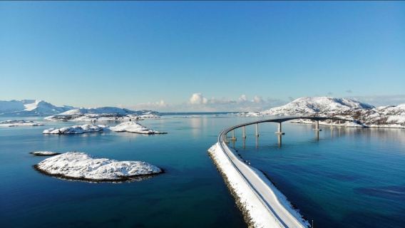 Tromso · Passeio turístico de dia inteiro com vista panorâmica das ilhas Sommarøy + Kvaløya