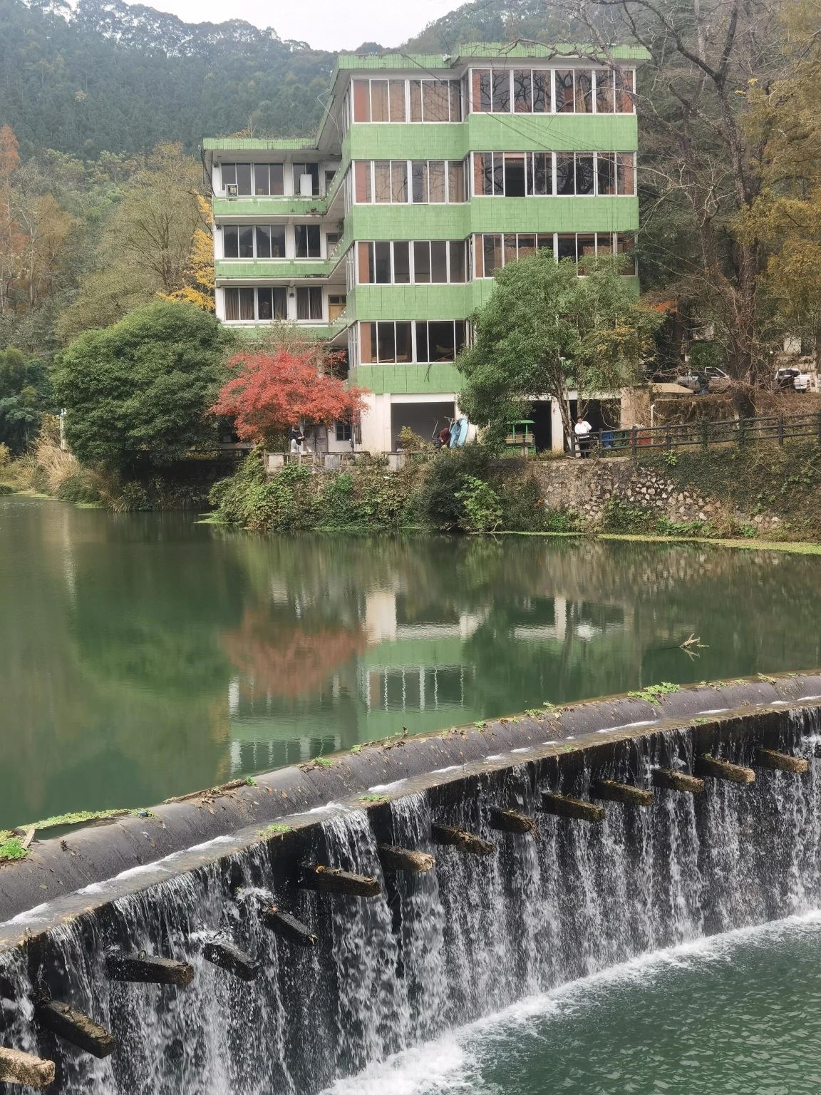 Excursión de un día al Parque Forestal Nacional de Shaoguan, Pico Maozi y el Antiguo Camino Meiguan con servicio en inglés
