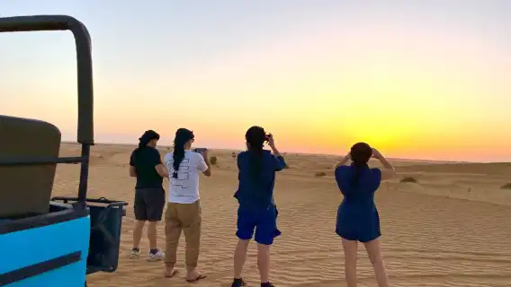 杜拜復古G級越野車傳統野生動物探險之旅（阿爾馬爾穆姆保護區＋5道式貝都因晚餐）