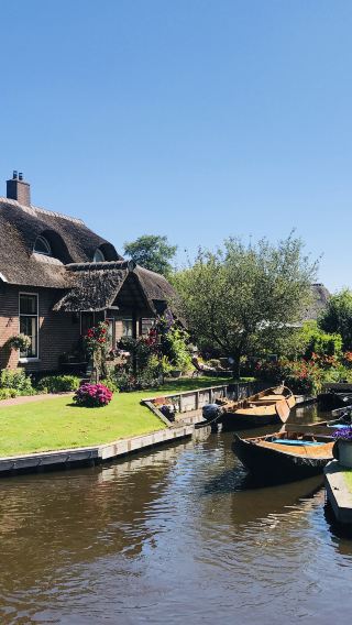 Amsterdam: Giethoorn, Afsluitdijk and Zaanse Schans Day Tour  [Including Hotel Pick-Up]