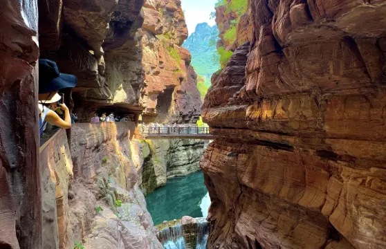 河南焦作雲台山風景名勝區+紅石峽+子房湖+獼猴谷一日遊可中英文服務