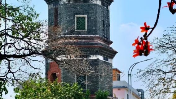 Cina — Tour di un giorno a Guangzhou: Giardino Yuehui di Dongguan, Xia Ba Fang e Villaggio vacanze cinematografico Longfeng