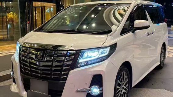 One-way from Shenzhen Nanshan/Futian/Luohu to Hong Kong International Airport/Tsim Sha Tsui etc. for 660 CNY, 7-seater business car available for urgent orders with door-to-door service, charged per vehicle