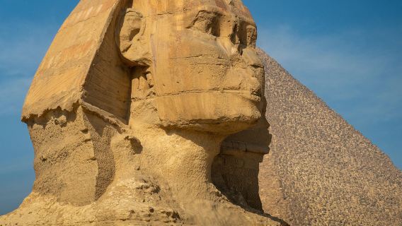 พีระมิดและพิพิธภัณฑ์อียิปต์