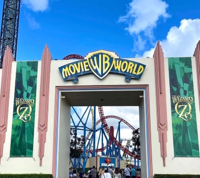 Tiket masuk 1 hari untuk 4 taman hiburan di Gold Coast Australia: Warner Bros. Movie World, Sea Worl
