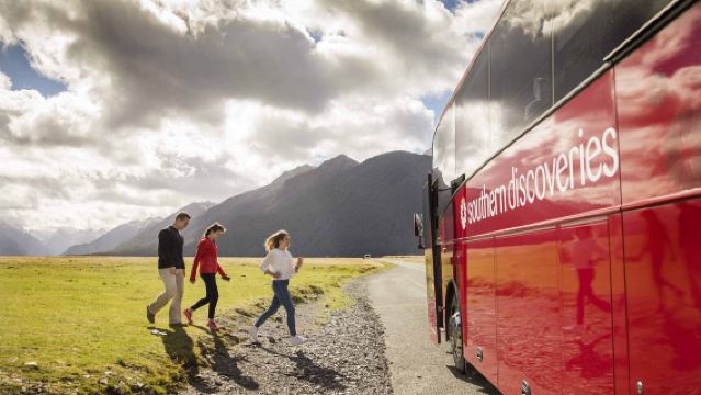 Queenstown, New Zealand Round-Trip: Milford Sound Nature Cruise and Scenic 1-Day Tour