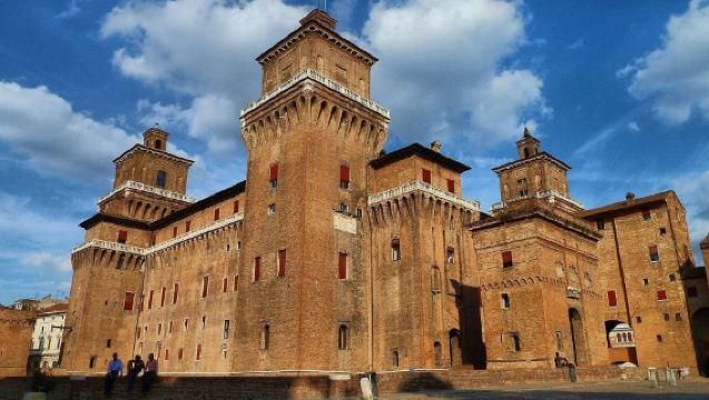 意大利博洛尼亞來回+費拉拉 + 拉文納包車一日遊【中文司機】