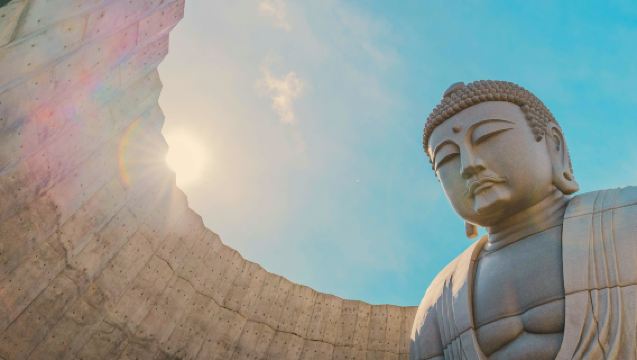 Hokkaido Day Tour | Hill of the Buddha, Hokkaido Shrine, Shiroi Koibito Park & Jozankei Onsen