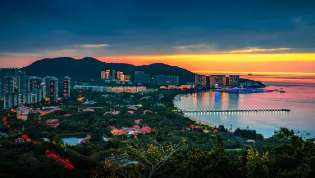 Perjalanan satu hari ke Kuil Nanshan Sanya & pemandangan matahari terbenam di Luhuitou