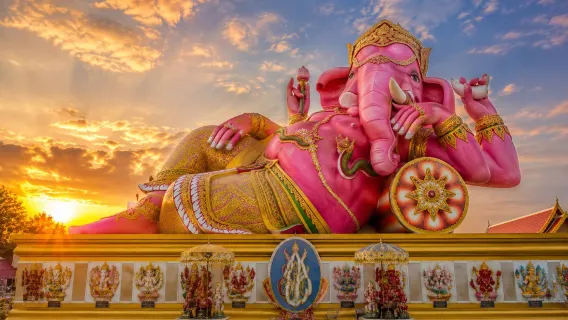Chachoengsao Private Day Tour from Bangkok | Wat Saman Rattanaram & Wat Sothon