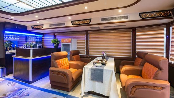 Excursión con recogida en hotel: crucero estelar en Guilin por el río Li, fondo de 20 yuanes, paisajes espectaculares, río Yulong, puente antiguo y opción de balsa de bambú